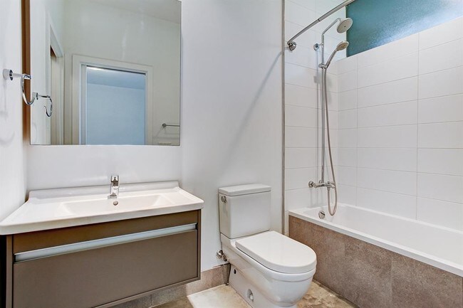 Building Photo - 1816 Arbor St