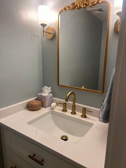 Downstairs Powder Room - 4190 35th Ter S