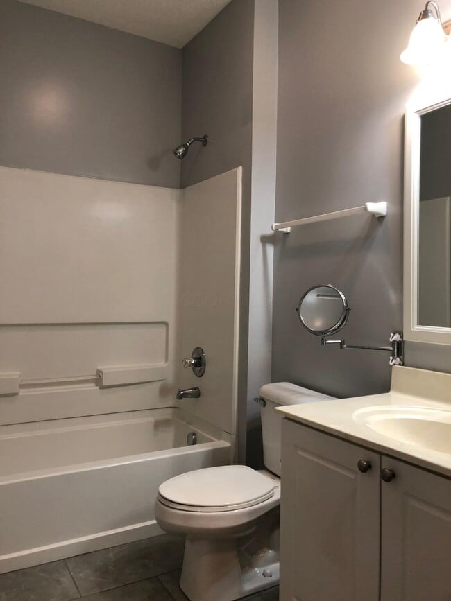 Building Photo - 7728 S Essex Gate Dr