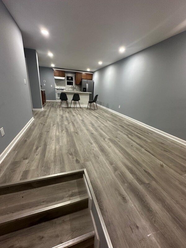 Building Photo - 288 Lawndale Dr