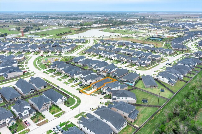 Building Photo - 31410 Golden Cliffs Ln