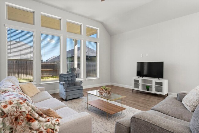 Building Photo - 15949 Hayes Mkt Lp