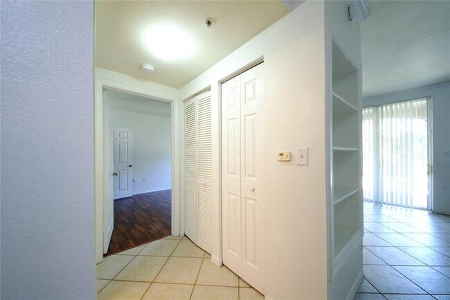 Building Photo - 6533 Emerald Dunes Dr
