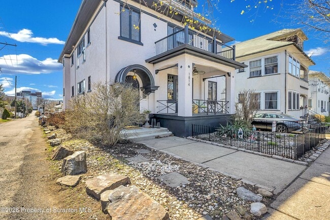 Building Photo - 1814 Olive St