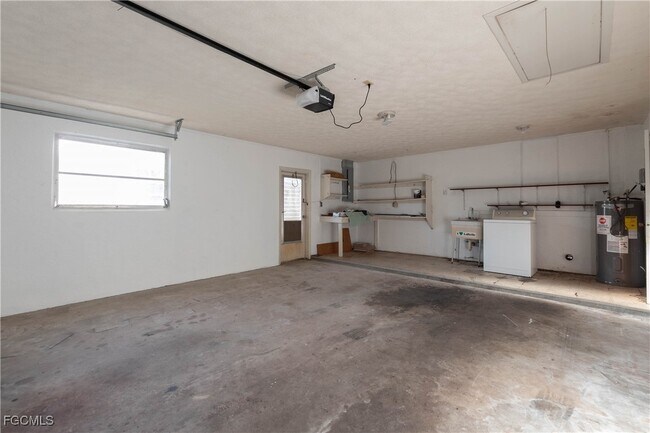 Building Photo - 2330 Caladium Rd