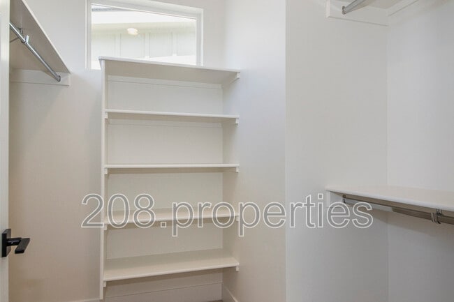 Building Photo - 479 E Violets Cv Ln