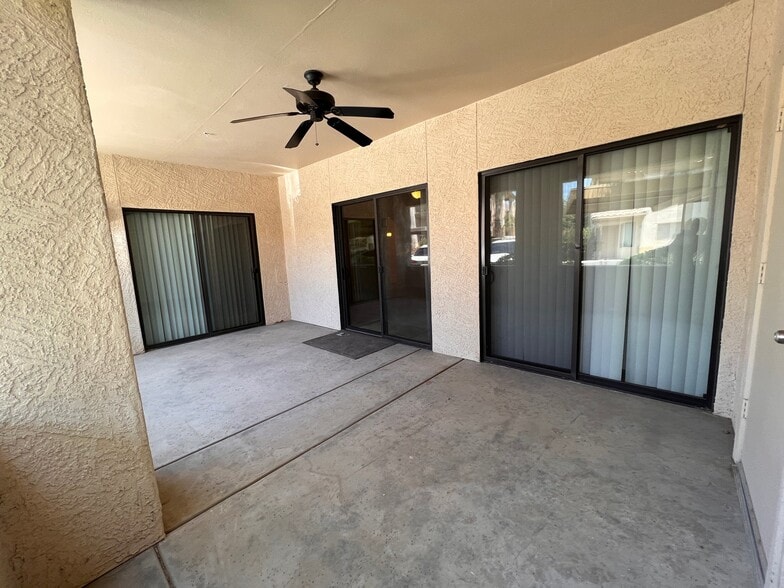 Building Photo - 2550 E River Rd