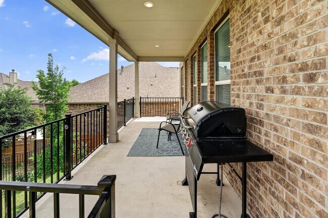 Building Photo - 6312 Empresa Dr
