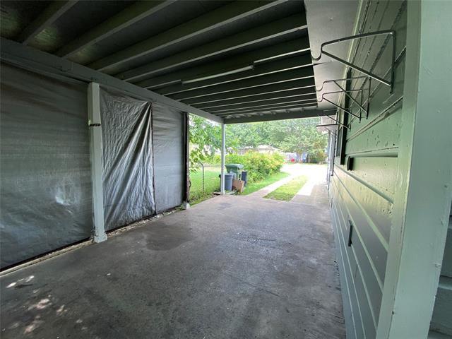 Building Photo - 425 Wanda Way