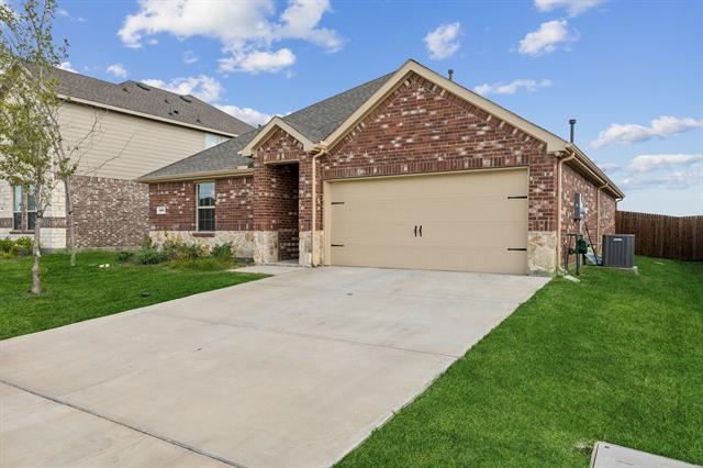 Building Photo - 909 Emerald Gate Dr