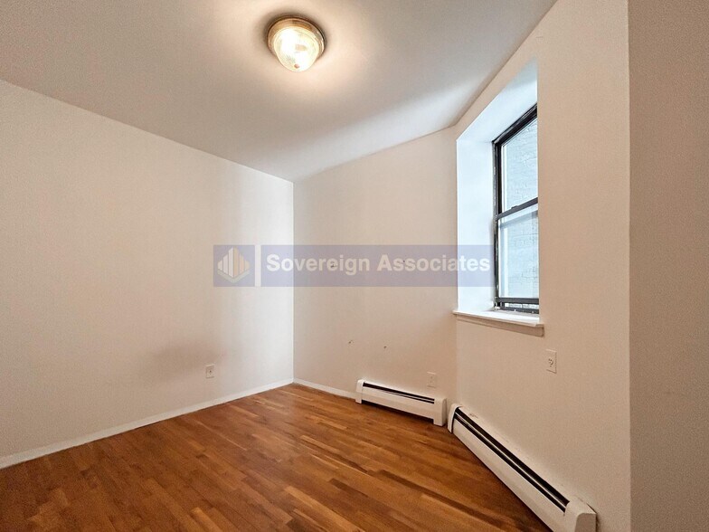 Building Photo - 243 W 116th St