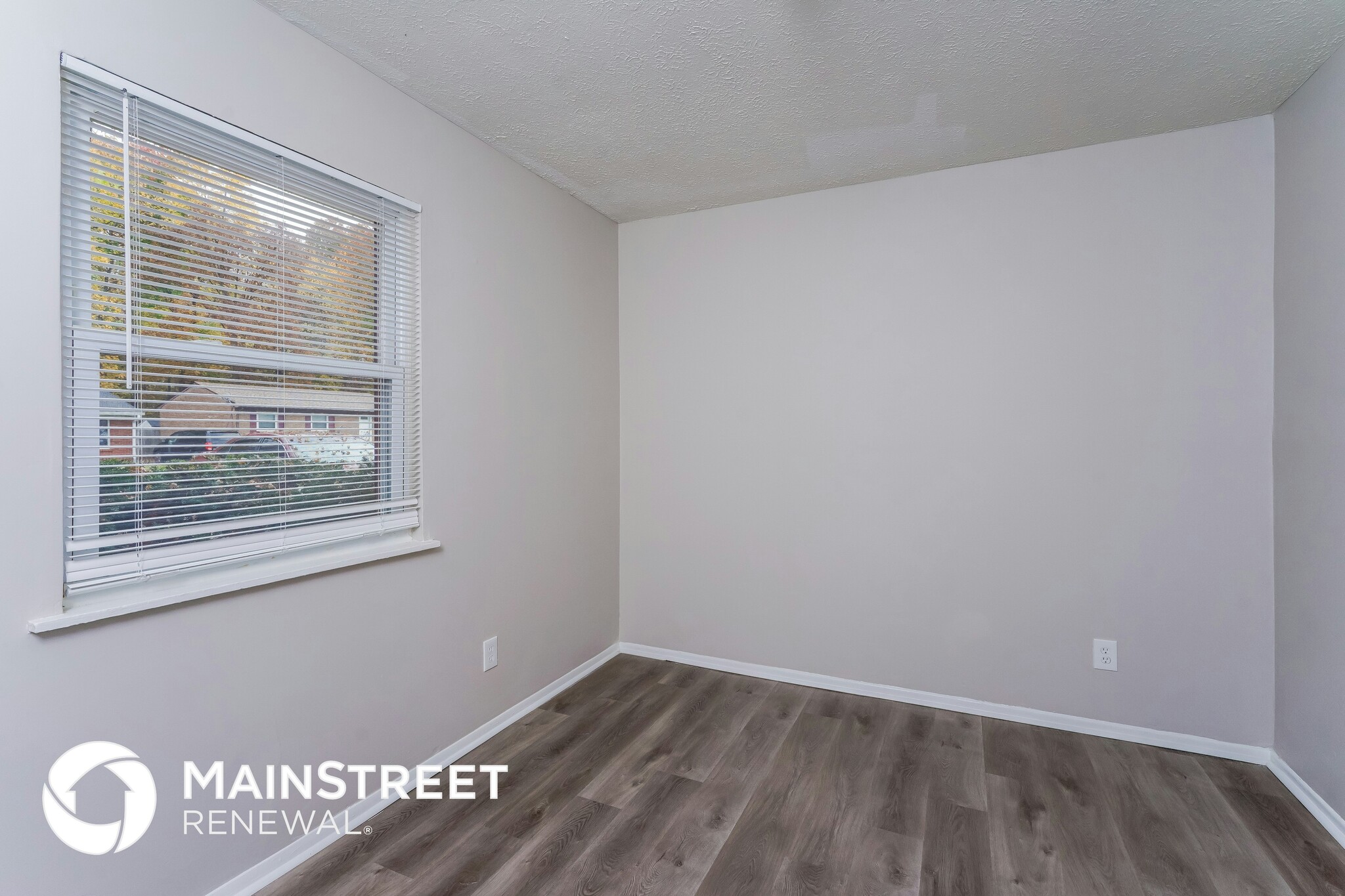 Building Photo - 8903 Willowcreek Dr