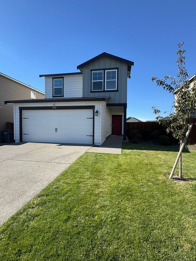 Building Photo - Spacious 4-Bedroom Home in a Great Neighbo...