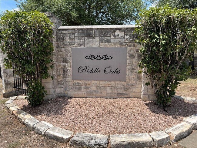 Building Photo - 2400 Allred Dr