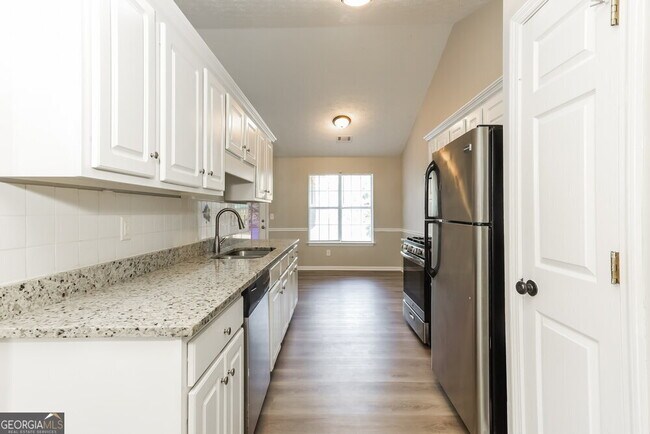 Building Photo - 35 N Greenfield Cir