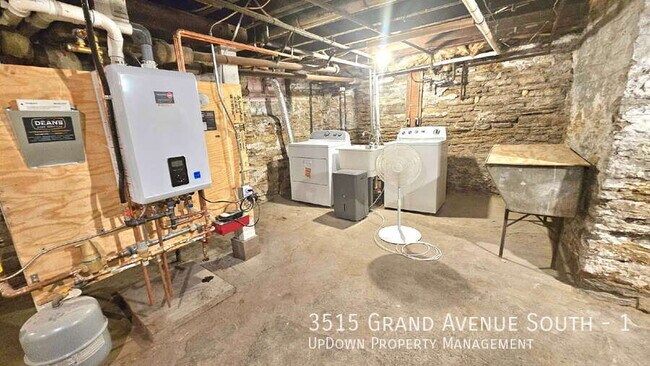 Building Photo - 3515 Grand Ave S