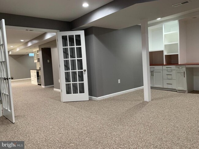 Building Photo - 8379 Academy Rd