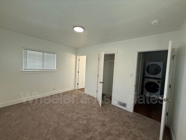 Building Photo - 3714 Brinker Ave