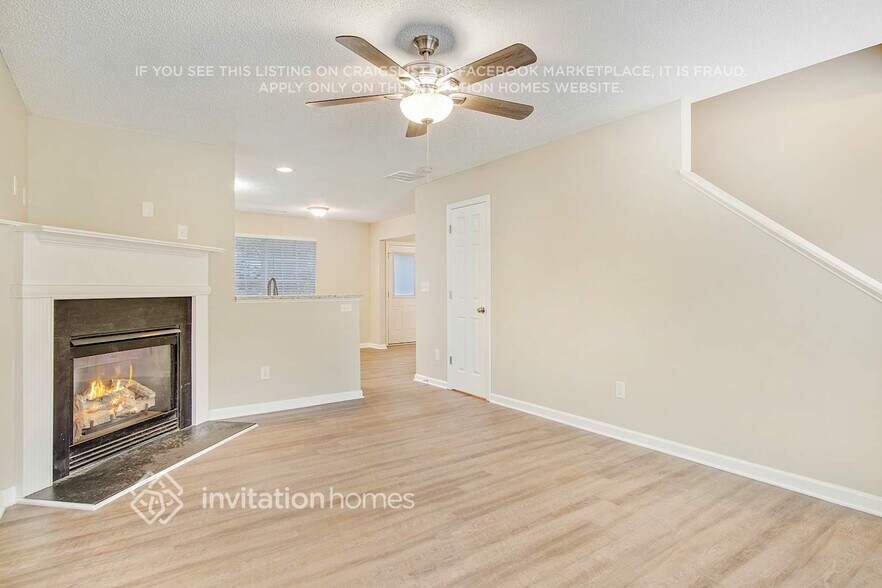 Building Photo - 408 Kendall Ln