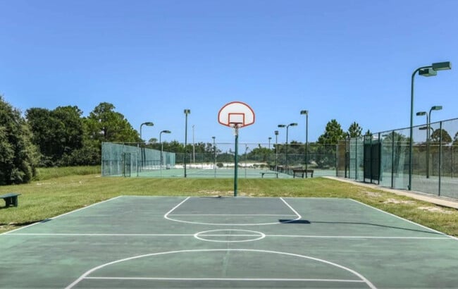 Building Photo - 497 Plantation Rd