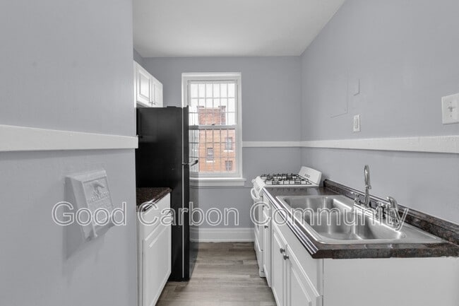 Building Photo - 12 E Depew Ave