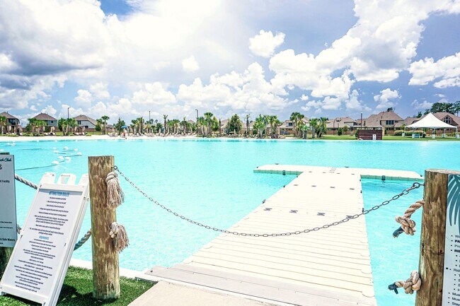 Building Photo - 15822 Loch Laggan Dr