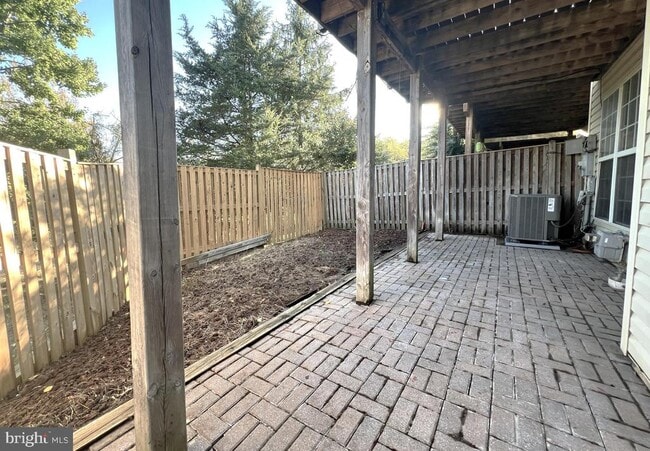 Building Photo - 13611 Acorn Hunt Pl