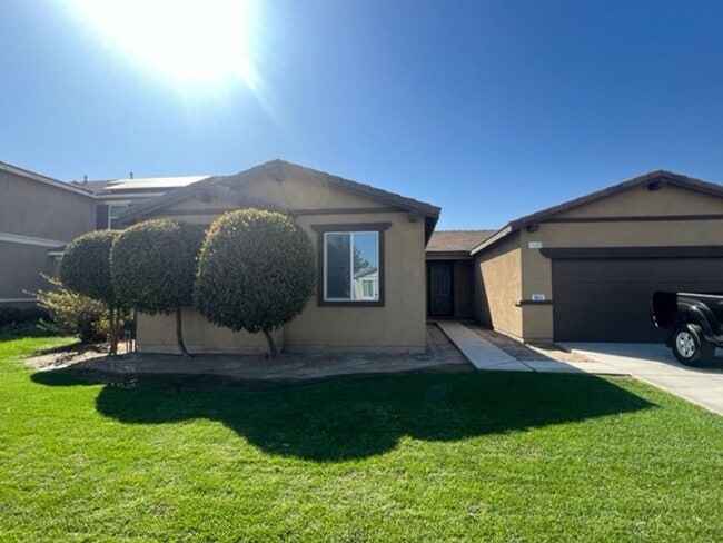 Primary Photo - Stunning SW Home with Sun Run Solar!
