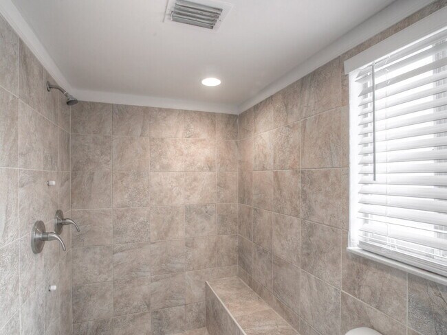 Building Photo - 2922 Loch Arbor Ct