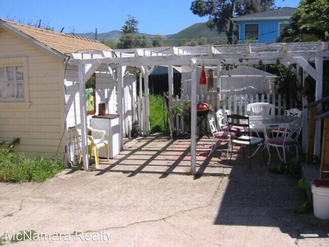 Building Photo - 4 br, 1 bath House - 1354 Peach Street