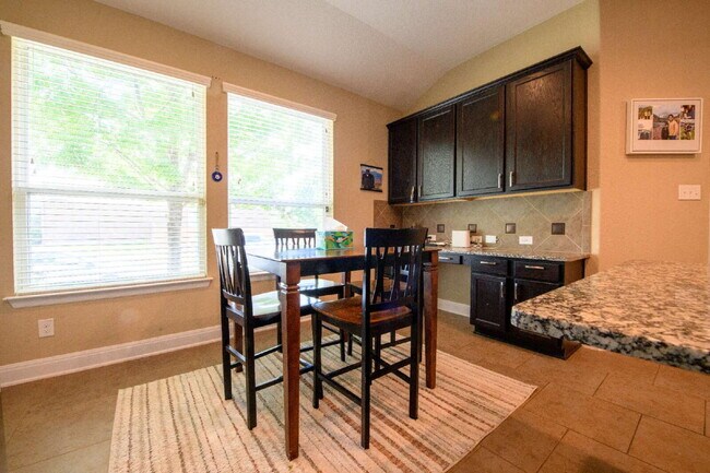 Building Photo - Spacious 4BR/2BA Energy Star Certified Hom...