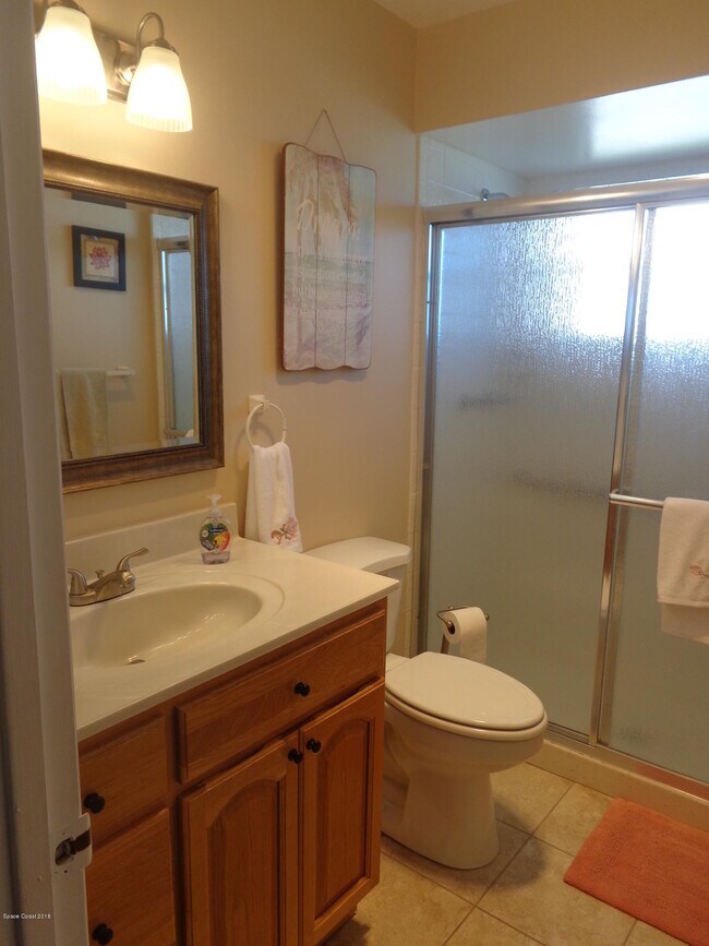 Building Photo - 412 Meadowlark Ln