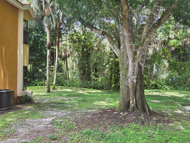 Building Photo - 3840 Coral Tree Cir