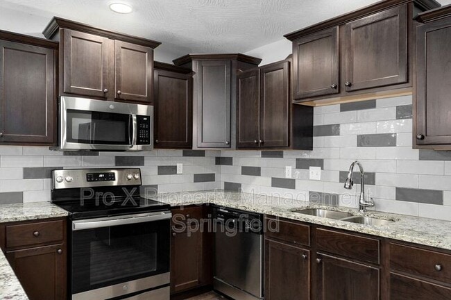 Building Photo - 1302 S Lexington Ave