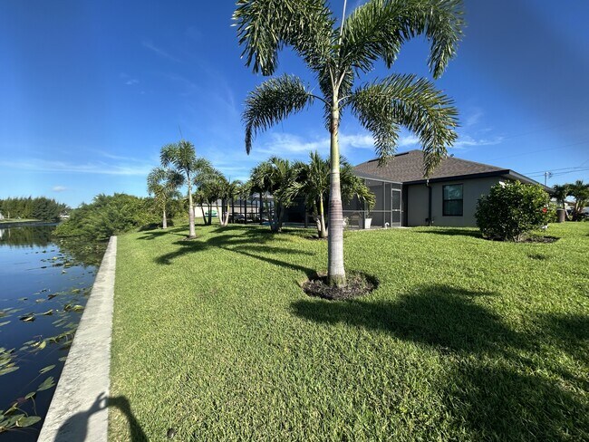 Building Photo - 1410 SW 12th Terrace