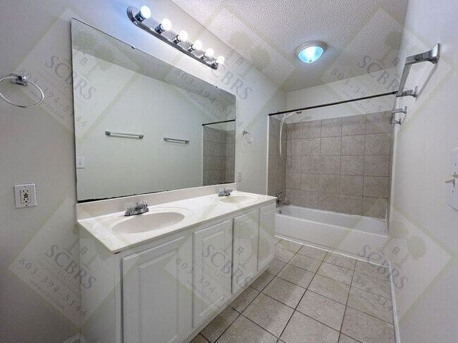 Building Photo - St. Andrews 4 Bedroom, 2 Bath Home