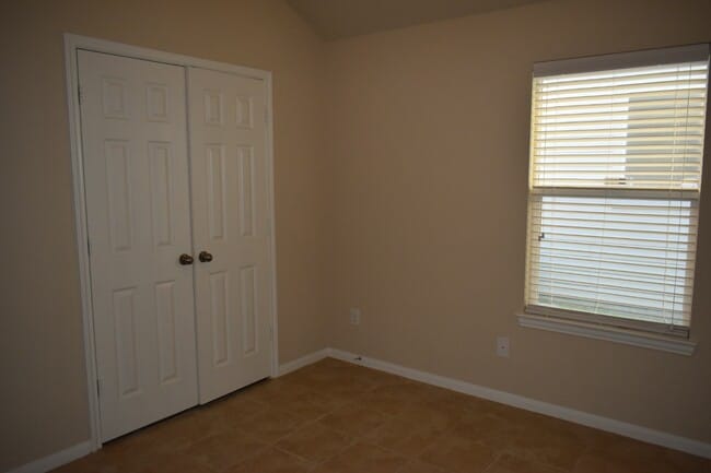 Building Photo - 3526 Lily Ranch Dr