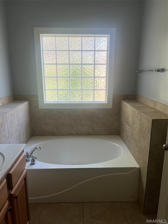 Building Photo - 730 Kingsley Dr