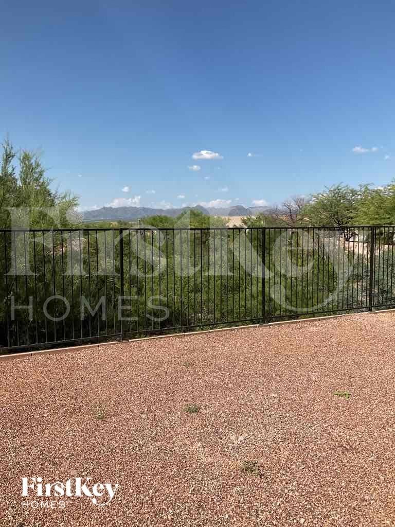 Building Photo - 7718 W Sombrero View Ln