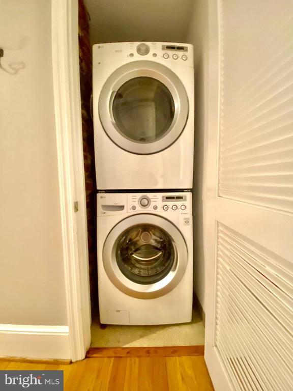 Building Photo - 2035 2nd St NW