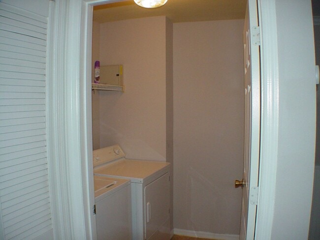 Building Photo - A small, gated community close to UNF, St....