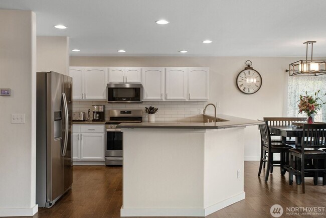 Building Photo - Gorgeous home in Snohomish available 9/15/2025