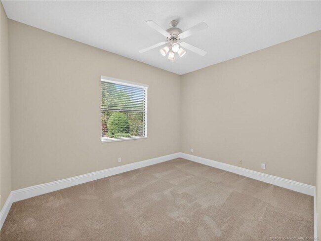 Building Photo - 259 Calmo Cir