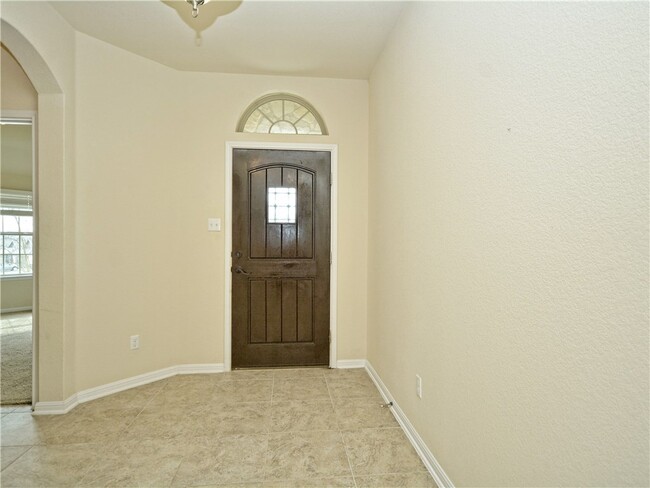 Building Photo - Excellent one story home available in Falc...