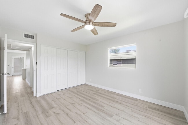 Building Photo - 284 Flanders F