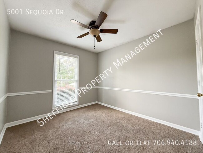 Building Photo - 5001 Sequoia Dr