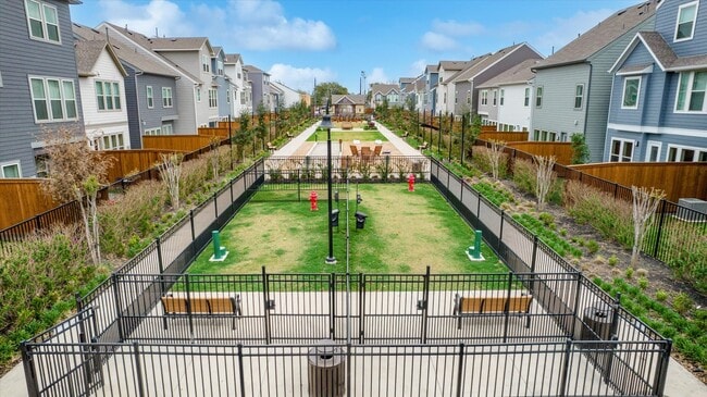 Building Photo - 10981 Swang Link Dr