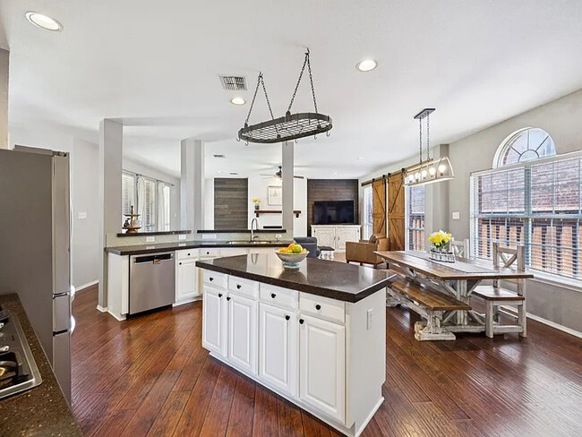 Building Photo - 2716 Royal Troon Dr