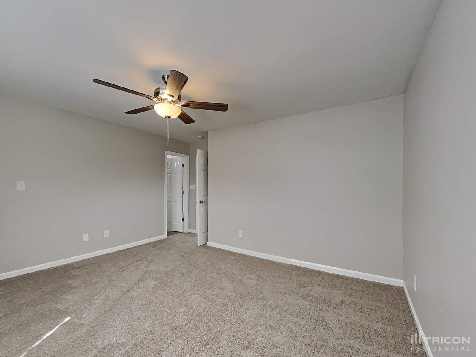 Building Photo - 1521 Clover Ridge Ct