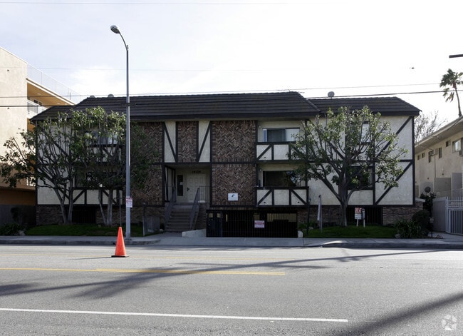 Primary Photo - Burbank Garden Apartments